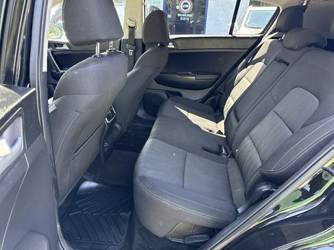 Used 2021 Kia Sportage LX FWD image 7