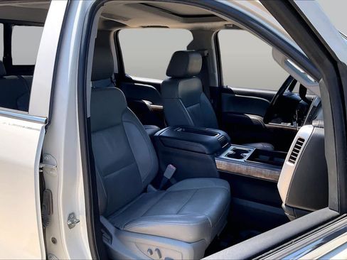 Used 2014 GMC Sierra 1500 SLT w/ SLT Crew Cab Value Package AWD/4WD image 9