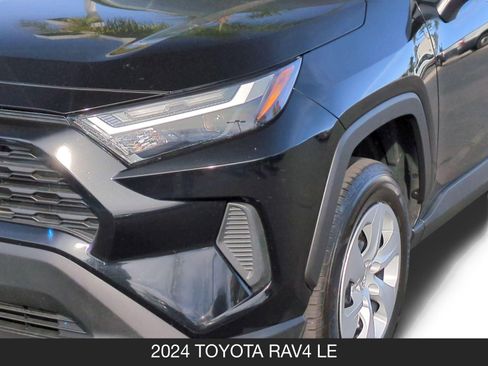 Used 2024 Toyota RAV4 LE image 10