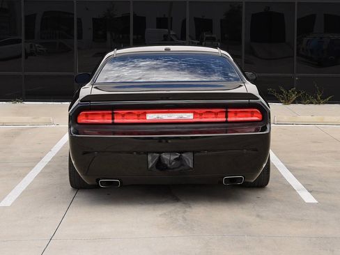 Used 2014 Dodge Challenger R/T w/ R/T Redline Group RWD image 7