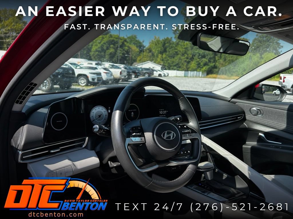 Used 2025 Hyundai Elantra Limited FWD image 10