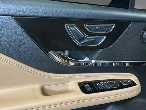 Used 2021 Lincoln Corsair Reserve AWD/4WD image 22