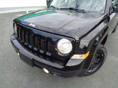 Used 2017 Jeep Patriot Sport image 18