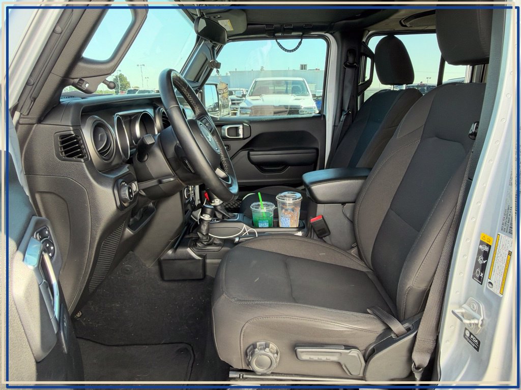 Used 2023 Jeep Gladiator Sport AWD/4WD image 2