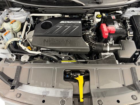 Used 2024 Nissan Rogue SV FWD image 11