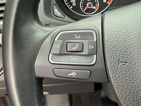 Used 2015 Volkswagen Passat 1.8T SEL Premium image 16