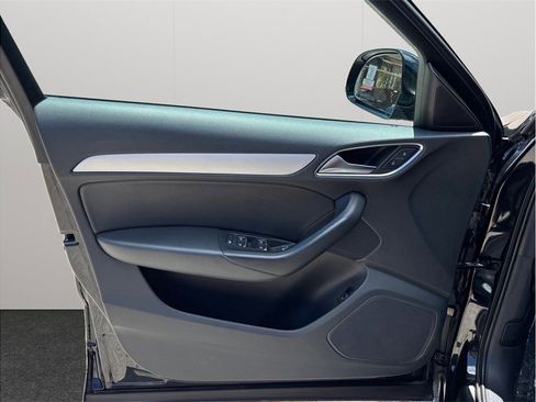 Used 2017 Audi Q3 2.0T Premium w/ Convenience Package AWD/4WD image 19