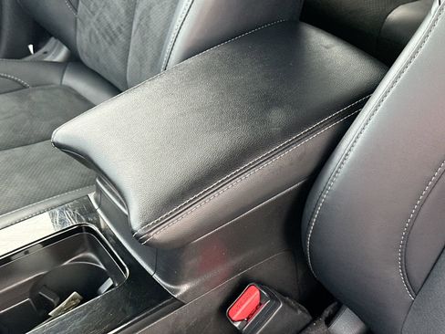 Used 2024 Mitsubishi Eclipse Cross SE image 21