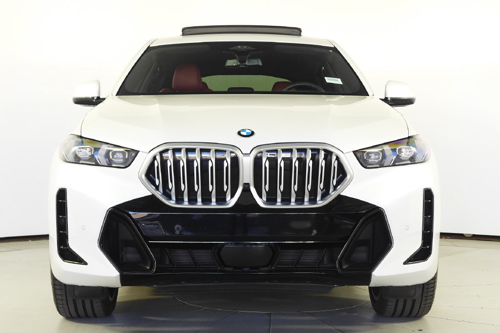 Used 2025 BMW X6 xDrive40i w/ Premium Package AWD/4WD image 3