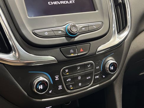 Used 2022 Chevrolet Equinox LT image 21