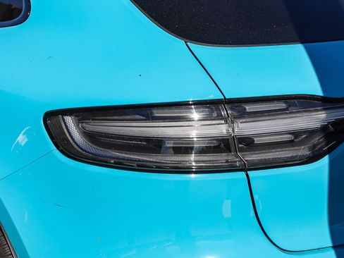 Used 2022 Porsche Macan image 12