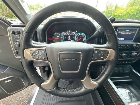 Used 2018 GMC Sierra 3500 Denali w/ Duramax Plus Package image 20