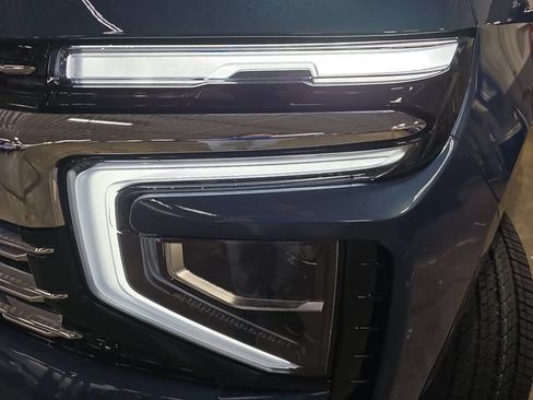 New 2026 Chevrolet Suburban Premier w/ Sun And Tow Package AWD/4WD image 34
