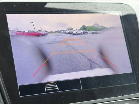 Used 2025 Chevrolet Malibu LT FWD image 16