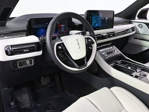 New 2026 Lincoln Aviator Black Label w/ Jet Appearance Package AWD/4WD image 12