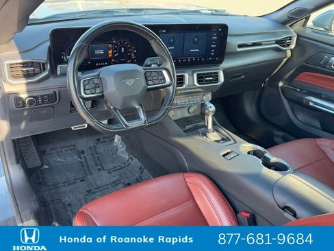 Used 2024 Ford Mustang GT Premium image 29