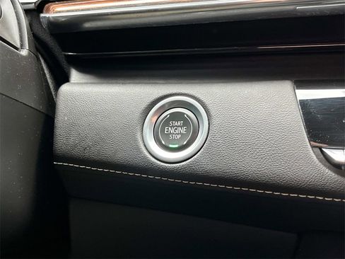 Used 2022 Cadillac Escalade Premium Luxury image 43