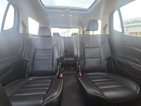 Used 2023 GMC Acadia Denali w/ Black Diamond Edition image 17