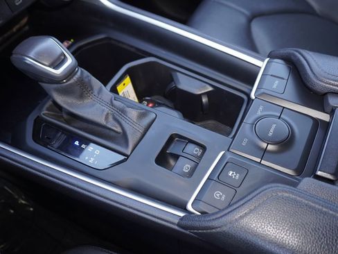 Certified 2024 Toyota Grand Highlander FWD image 19