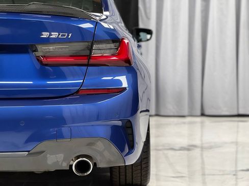 Used 2019 BMW 330i xDrive Sedan w/ M Sport Package image 15
