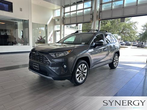 Used 2019 Toyota RAV4 Limited FWD image 1