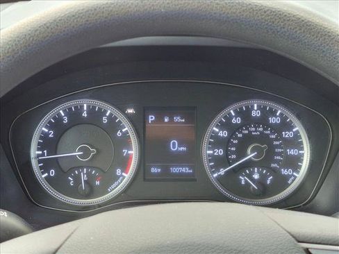 Used 2020 Hyundai Santa Fe SE FWD image 10