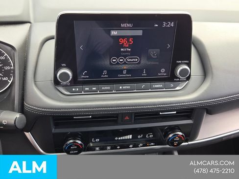 Used 2025 Nissan Rogue SV FWD image 18