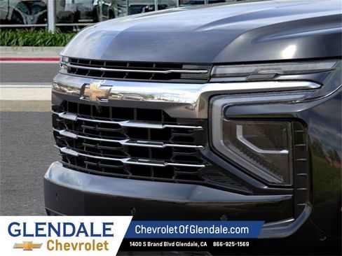 New 2026 Chevrolet Suburban LT image 13