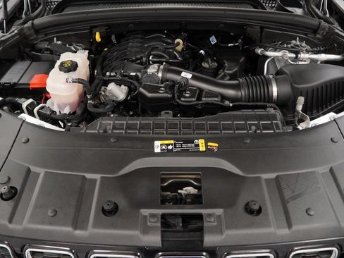 Used 2025 Jeep Grand Cherokee Limited AWD/4WD image 53