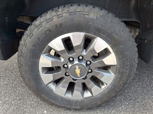 Certified 2024 Chevrolet Silverado 2500 Custom w/ Custom Convenience Package image 6