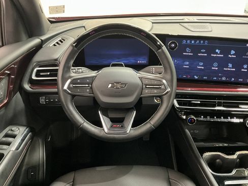 Used 2025 Chevrolet Traverse Z71 w/ Enhanced Driving Package AWD/4WD image 7