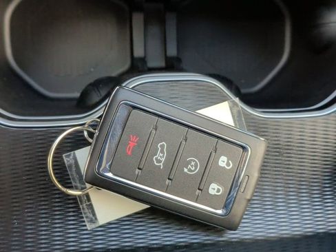 New 2025 Jeep Grand Cherokee L Limited image 59