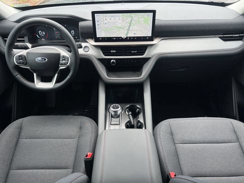 New 2026 Ford Explorer Active RWD image 2