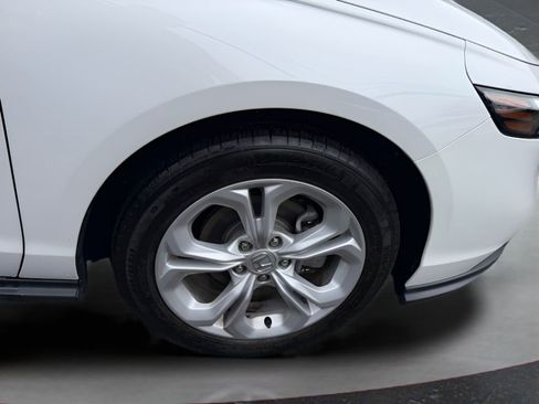 Used 2025 Honda Accord LX image 13