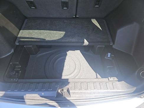 Used 2023 Chevrolet Equinox LT image 28