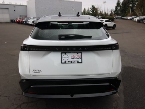 Used 2023 Nissan Ariya FWD image 4