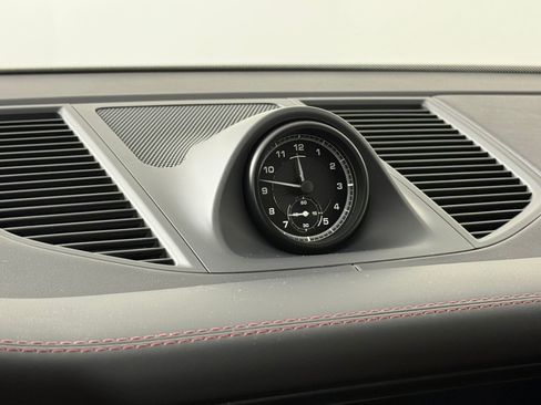 New 2026 Porsche Macan image 21