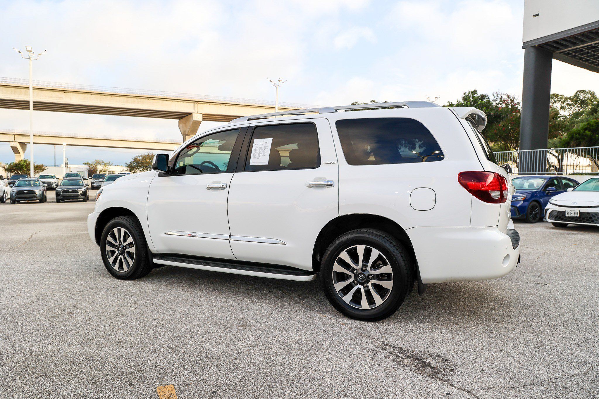 Used 2020 Toyota Sequoia Limited w/ Safety & Convenience Package AWD/4WD image 10