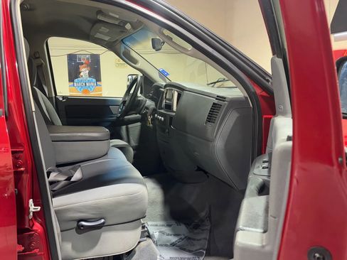 Used 2009 Dodge Ram 3500 Truck SLT w/ Popular Equipment Group image 12