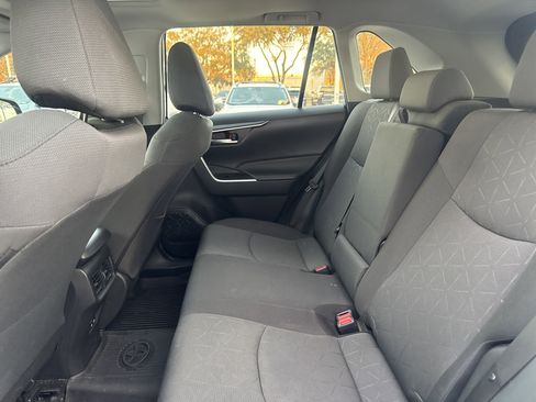 Used 2024 Toyota RAV4 XLE w/ Convenience Package image 29