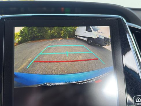Used 2021 Toyota Prius Prime Limited FWD image 30