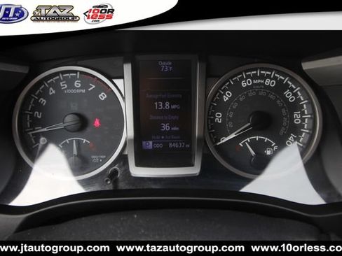 Used 2018 Toyota Tacoma SR5 RWD image 17