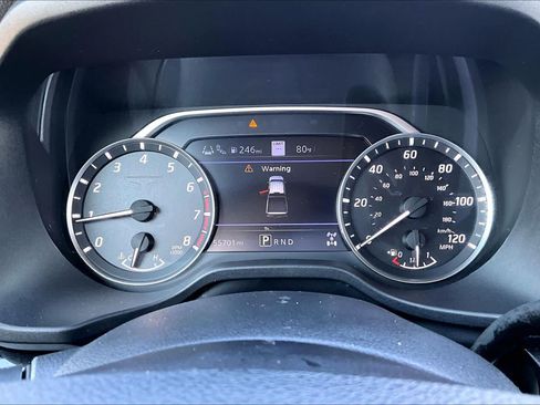 Used 2021 Nissan Titan SV w/ SV Convenience Package AWD/4WD image 23
