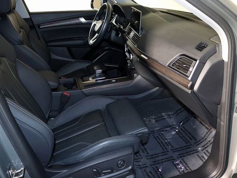 Used 2025 Audi Q5 e Premium Plus w/ Premium Plus Package image 36