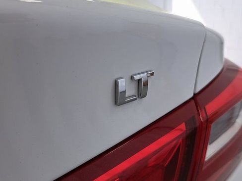 Used 2024 Chevrolet Malibu LT image 30