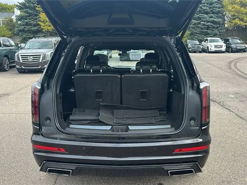 Used 2022 Cadillac XT6 Sport image 33