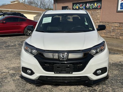 Used 2019 Honda HR-V Sport image 4