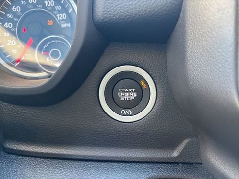 Used 2019 RAM 1500 Big Horn image 29