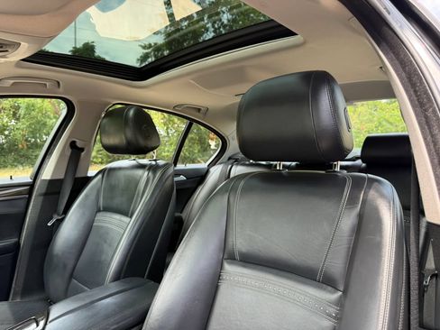 Used 2016 BMW 528i Sedan RWD image 9