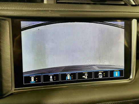 Used 2021 GMC Yukon Denali w/ LPO, Illumination Package AWD/4WD image 57